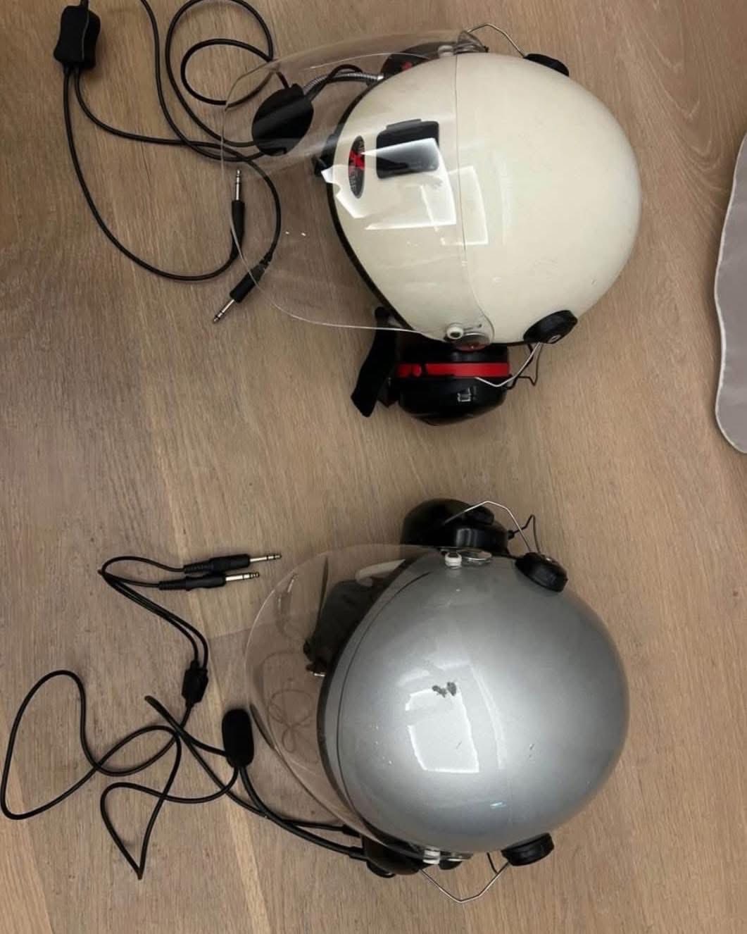 Aviation Flight Helmets with Integrated Headsets